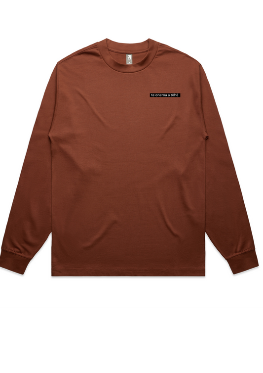 Te oneroa a Tohe - Longsleeve tees - Ngapae Holiday Park